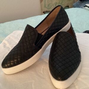 J Slides NYC slip on black leather cushion, sz 6.5 loafers,  excellent condition